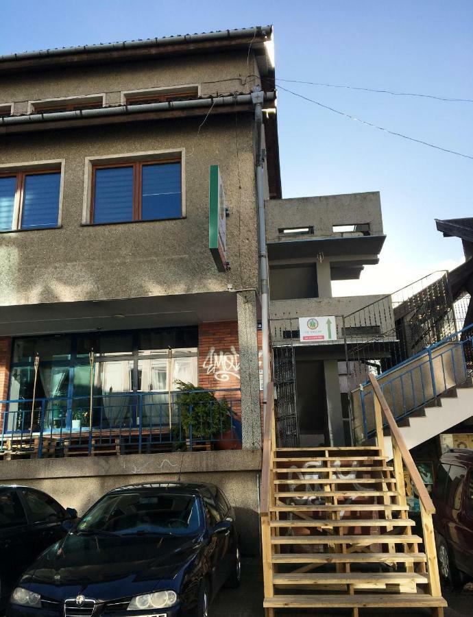Hostel Pod Topolami Zielona Gora  Exterior photo